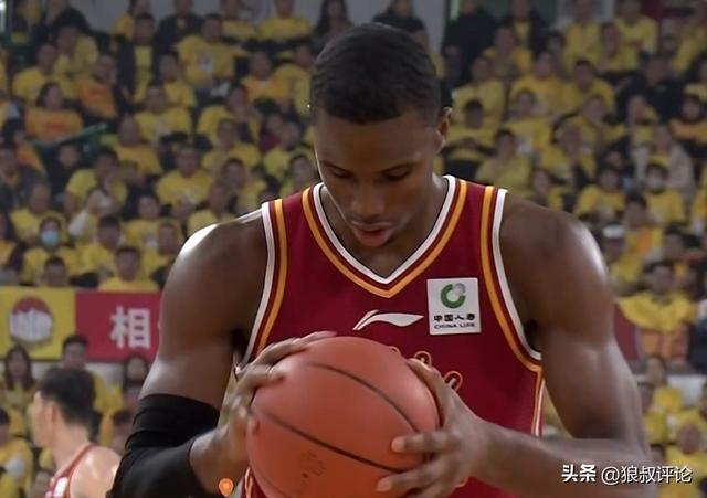 云开体育-迪亚洛连续3战吃T领跑技犯榜单：累计7技犯再吃1T将追加停赛