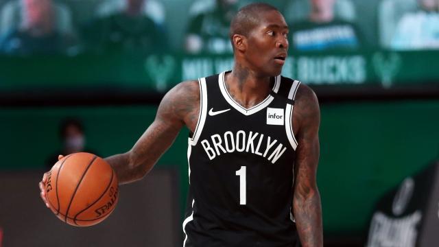 1618292037668038902.jpg crawford-dribbles-iso.jpg
